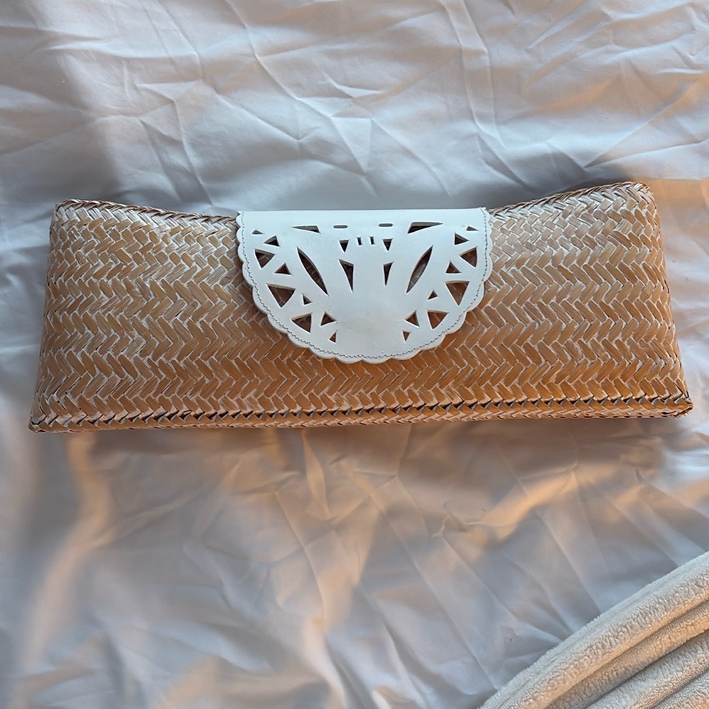 Vintage Adrienne Vittadini Cluth Purse